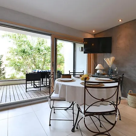 Contemporain L'hirondelle *