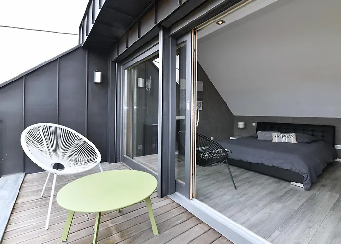 Contemporain L'hirondelle Σπίτι διακοπών