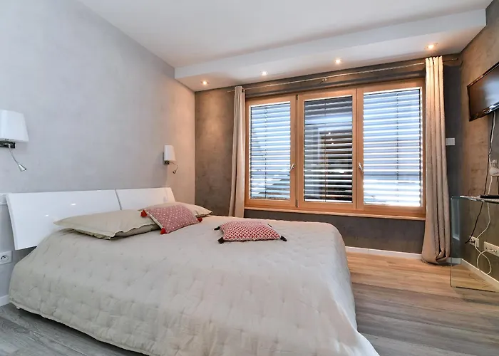 Contemporain L'hirondelle