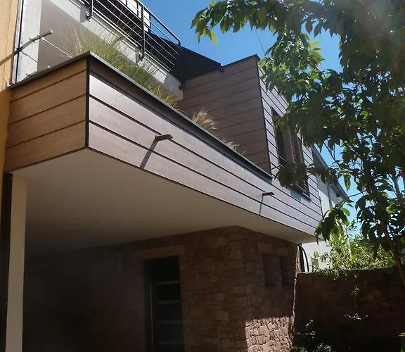 Contemporain L'hirondelle Guémar